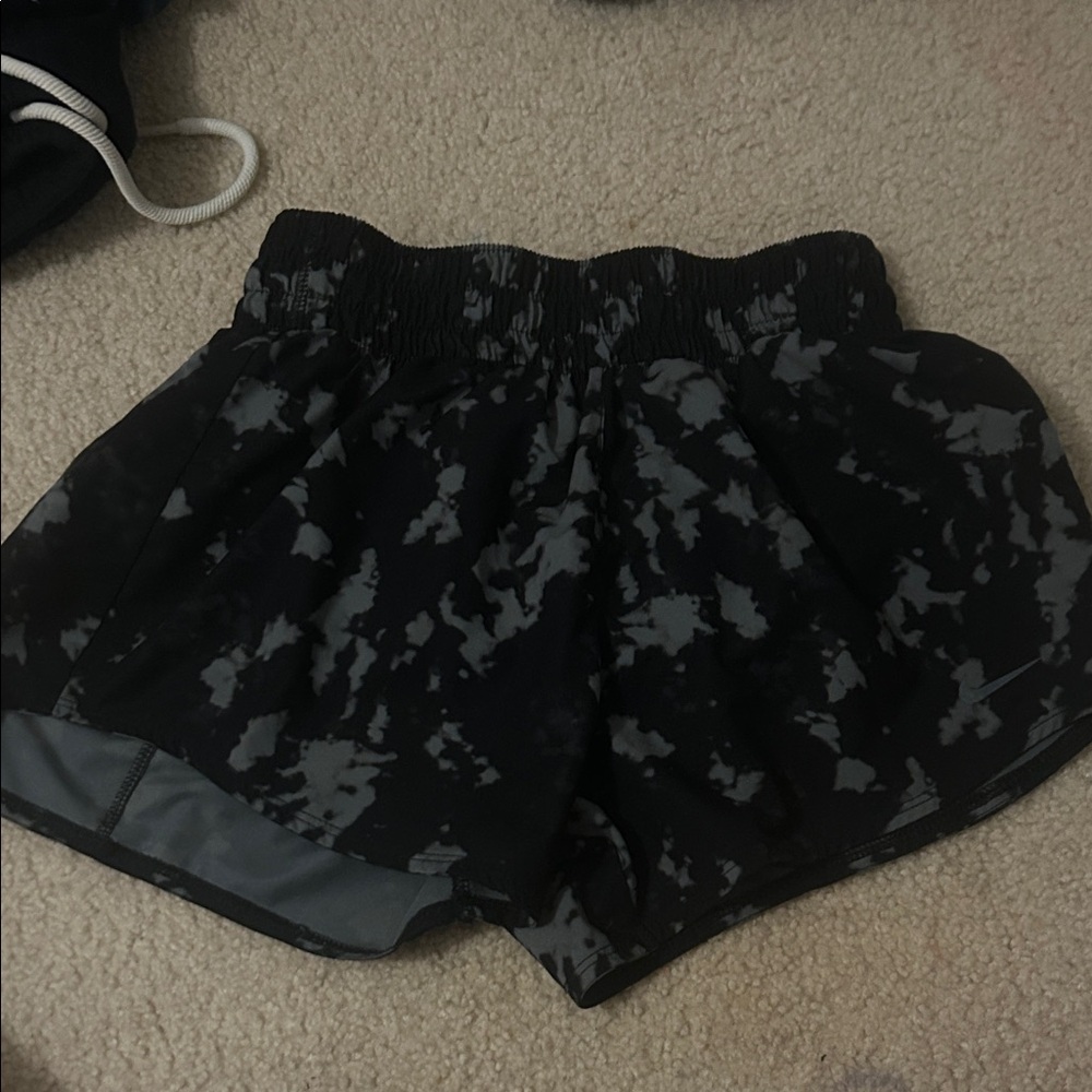 Nike Women's Black and Gray Athletic Shorts